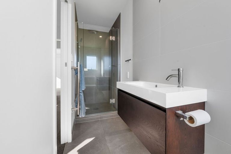 Photo of property in 10 Strata View, Western Heights, Hamilton, 3200