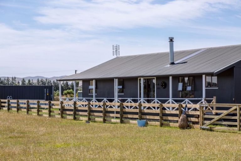Photo of property in 90 Settlement Road, Morison Bush, Greytown, 5794