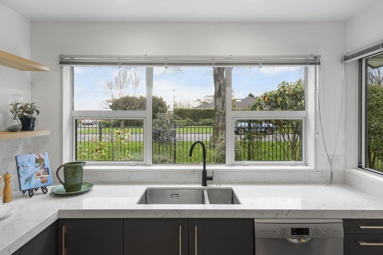 Photo of property in 4 Levinge Lane, Hillmorton, Christchurch, 8024