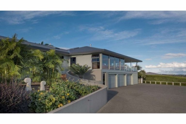 Photo of property in 47 Doves Bay Road, Kerikeri, 0294
