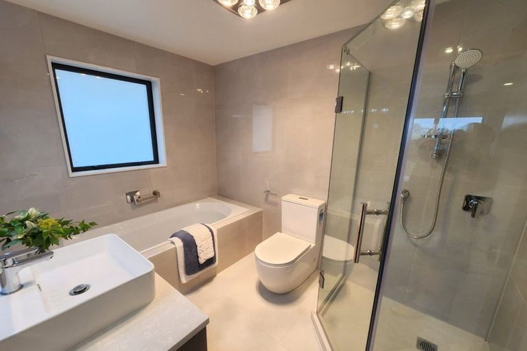 Photo of property in 19 Henriette Place, Totara Park, Auckland, 2105