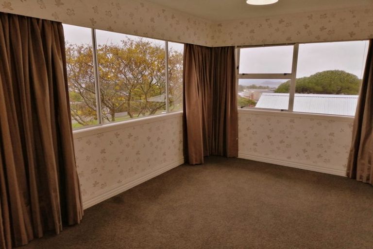 Photo of property in 191 Dowse Drive, Maungaraki, Lower Hutt, 5010