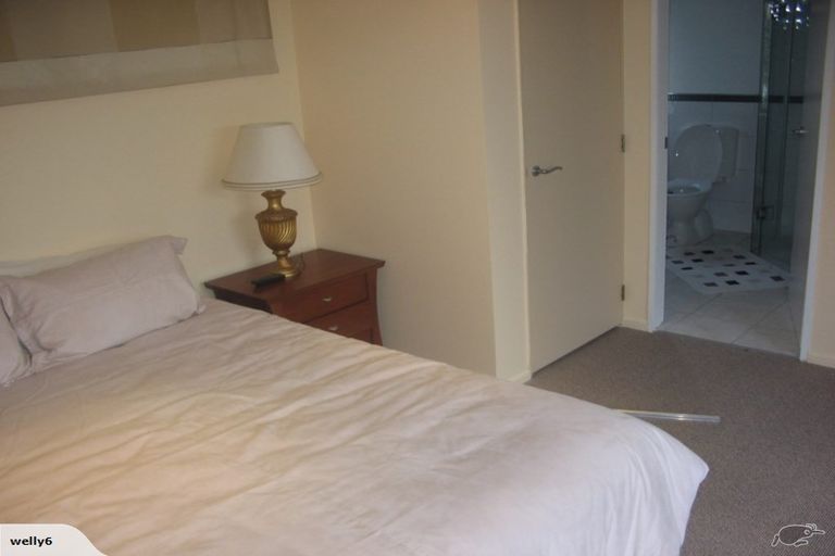 Photo of property in 4 Lyons Crescent, Strathmore Park, Wellington, 6022