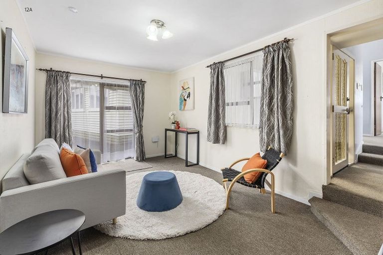 Photo of property in 12 Morgan Place, Tawa, Wellington, 5028