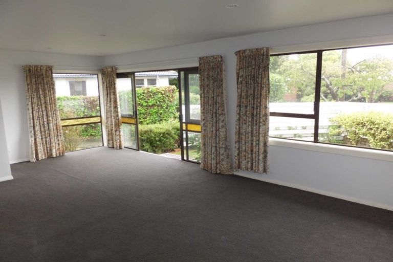 Photo of property in 17 Mclellan Place, Ilam, Christchurch, 8041
