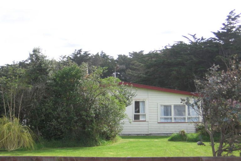 Photo of property in 15 Dewe Terrace, Foxton Beach, Foxton, 4815