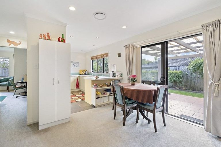 Photo of property in 22 Jelas Road, Red Beach, 0932