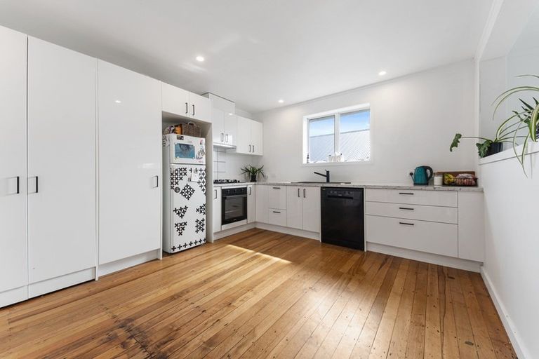 Photo of property in 4 Raleigh Street, Vogeltown, New Plymouth, 4310