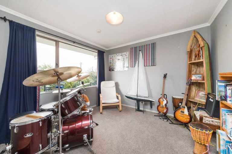 Photo of property in 24 Gorton Street, Bulls, 4818