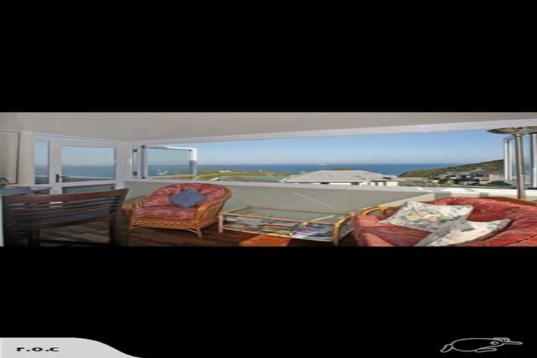 Photo of property in 25 Bowes Crescent, Strathmore Park, Wellington, 6022