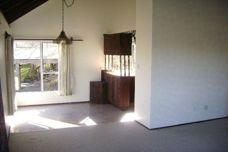 Photo of property in 2/3 Northwick Place, Hillcrest, Auckland, 0627