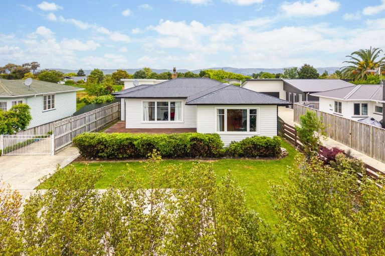 Photo of property in 12 Belvedere Crescent, Takaro, Palmerston North, 4412