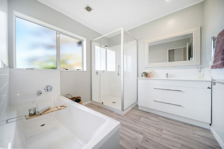 Photo of property in 61b Whatapaka Road, Karaka, Papakura, 2580