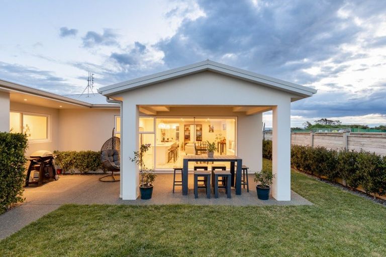 Photo of property in 493 Gloucester Road, Papamoa Beach, Papamoa, 3118