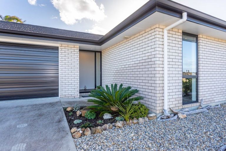 Photo of property in 22 Tairua Palms Place, Tairua, 3508