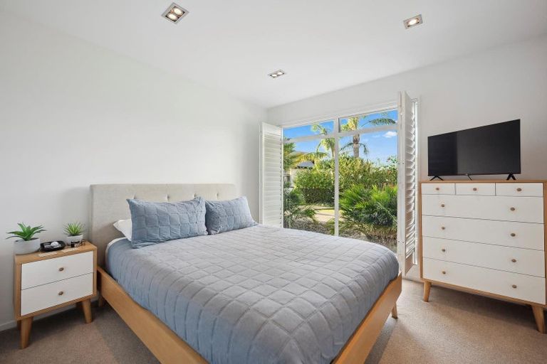 Photo of property in 12a Eastcliffe Road, Castor Bay, Auckland, 0620