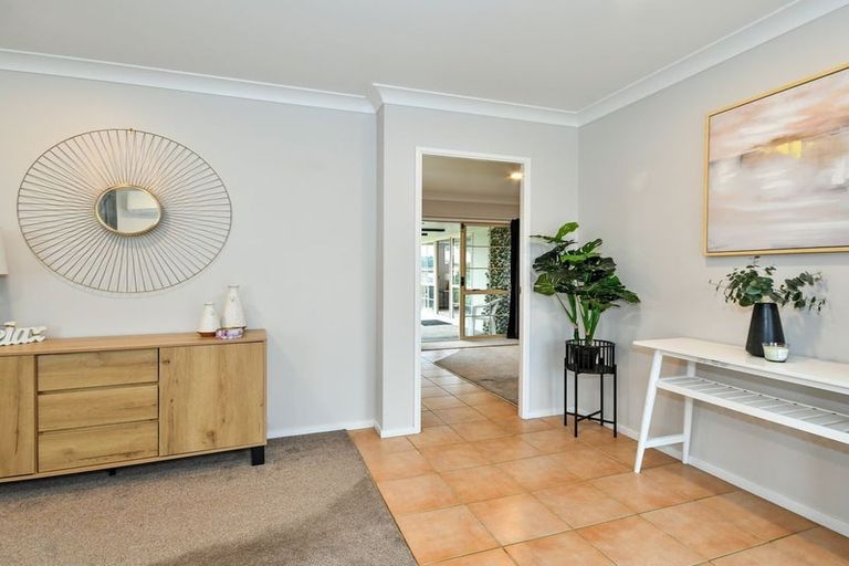 Photo of property in 31 Wairere Road, The Gardens, Auckland, 2105