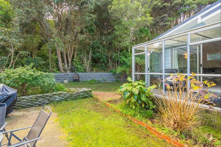 Photo of property in 5b Sea Vista Drive, Pukerua Bay, 5026