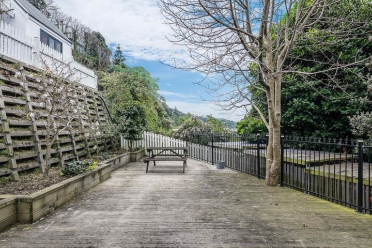 Photo of property in 12 Frandi Street, Thorndon, Wellington, 6011