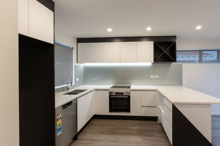 Photo of property in 57b Neil Avenue, Te Atatu Peninsula, Auckland, 0610