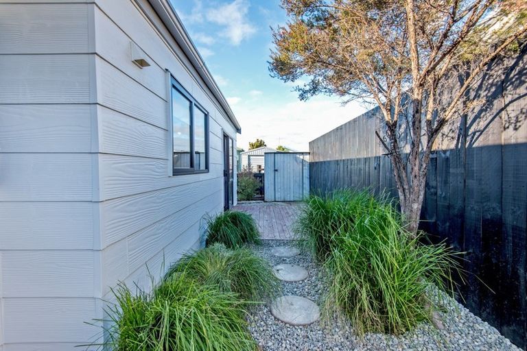 Photo of property in 34 Mcleavey Drive, Kelvin Grove, Palmerston North, 4414