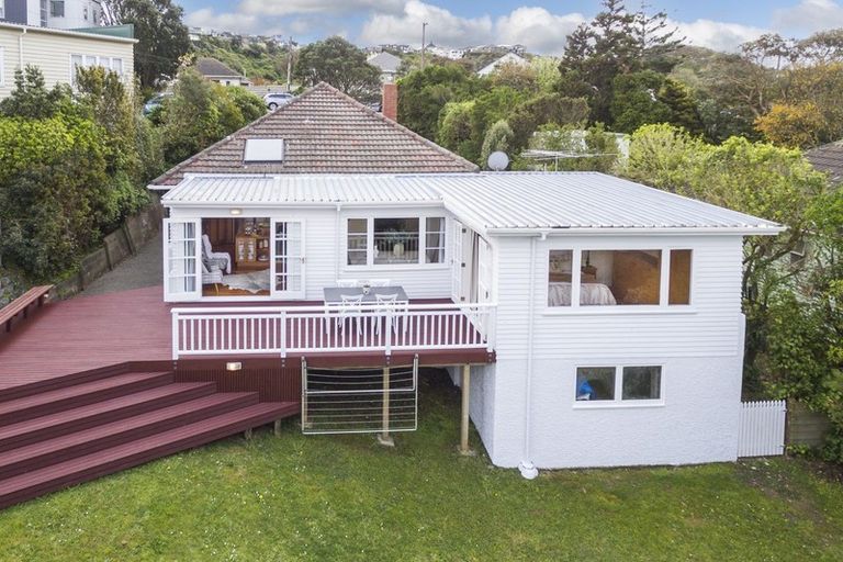 Photo of property in 44 Mandalay Terrace, Khandallah, Wellington, 6035