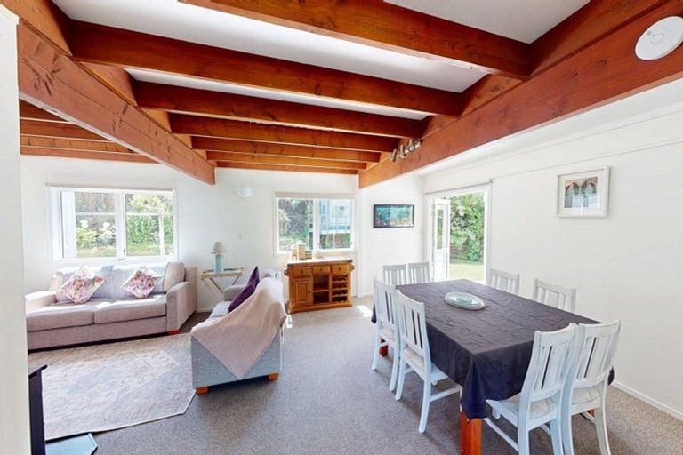 Photo of property in 6 Calder Road, Lake Okareka, Rotorua, 3076