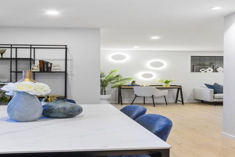 Photo of property in 70a Bond Crescent, Forrest Hill, Auckland, 0620