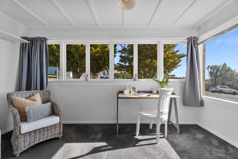 Photo of property in 13 Akarana Avenue, Mount Roskill, Auckland, 1041