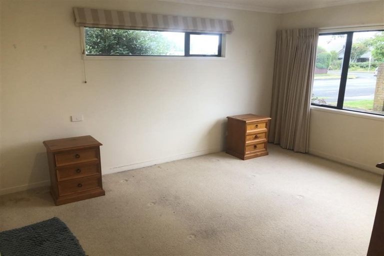 Photo of property in 321 Mangorei Road, Merrilands, New Plymouth, 4312