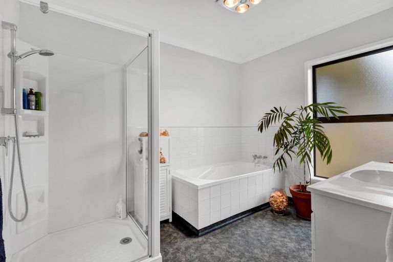 Photo of property in 1758 Mountain Road, Inglewood, 4386