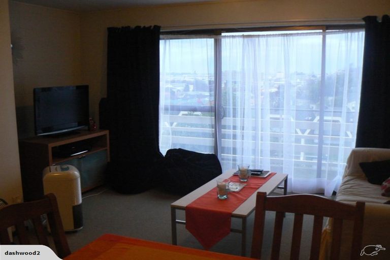 Photo of property in 97h Queen Street, North Dunedin, Dunedin, 9016