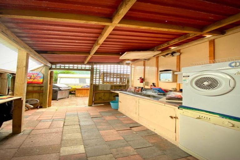 Photo of property in 102 Kauri Crescent, Matarangi, Whitianga, 3592