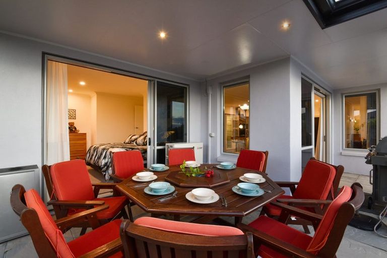 Photo of property in 160 Kittiwake Drive, Schnapper Rock, Auckland, 0632