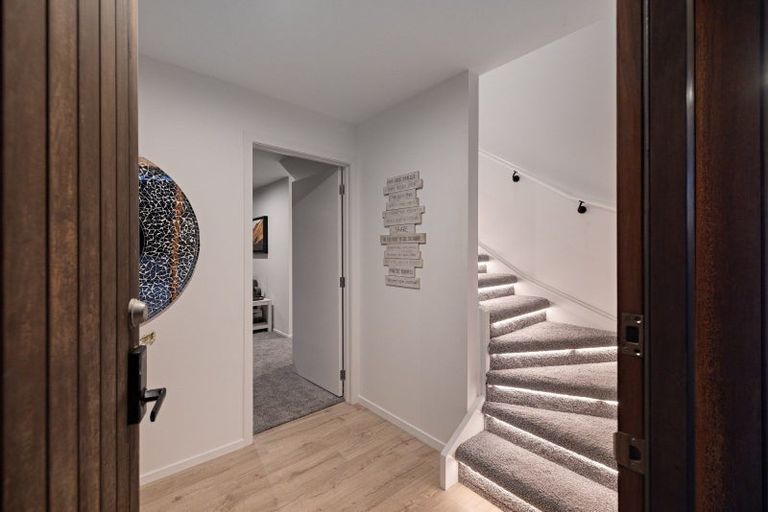 Photo of property in 112 Karewa Parade, Papamoa Beach, Papamoa, 3118