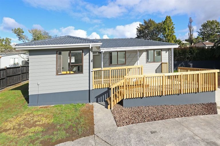 Photo of property in 93 Brunner Road, Glen Eden, Auckland, 0602