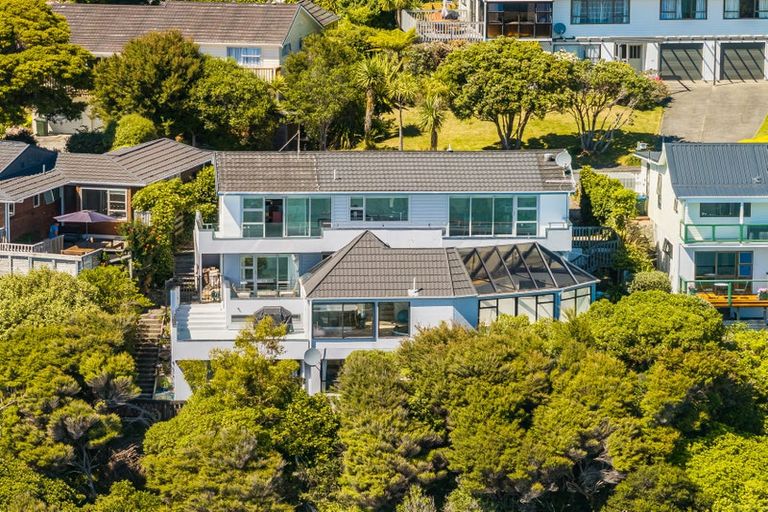 Photo of property in 35 Bosun Terrace, Whitby, Porirua, 5024
