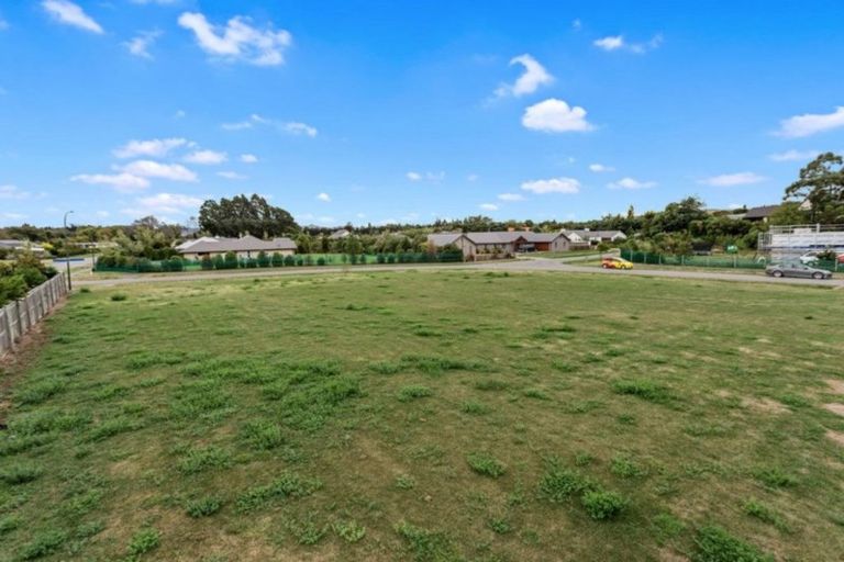 Photo of property in 2 Crawford Close, Amberley, 7410