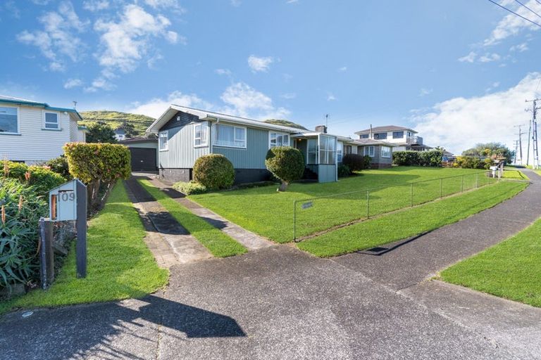 Photo of property in 109 Wallace Road, Mangere Bridge, Auckland, 2022