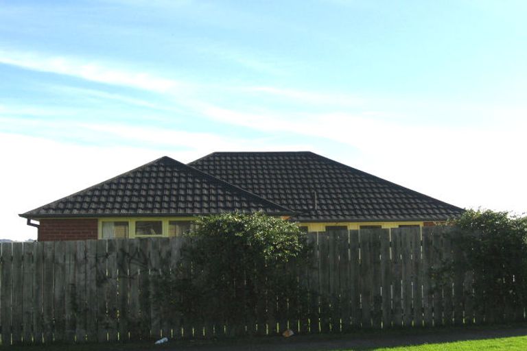 Photo of property in 9 Astrolabe Street, Cannons Creek, Porirua, 5024