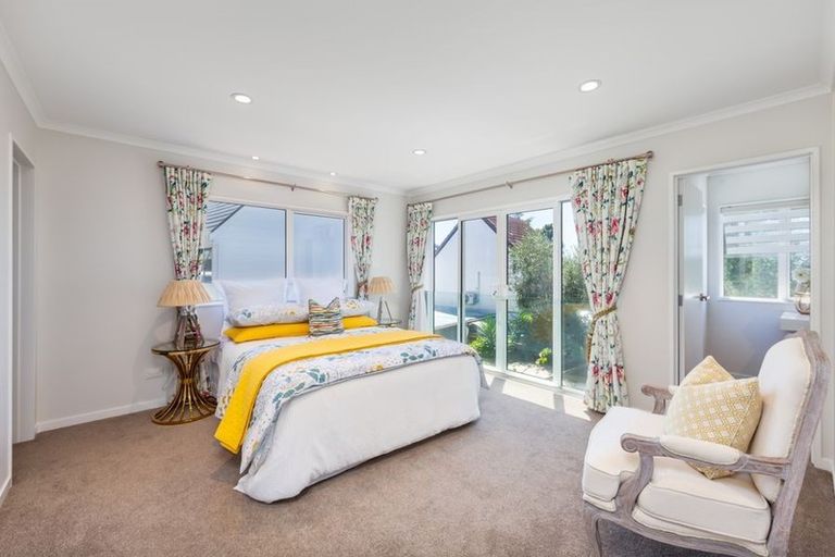 Photo of property in 152a Weatherly Road, Torbay, Auckland, 0630