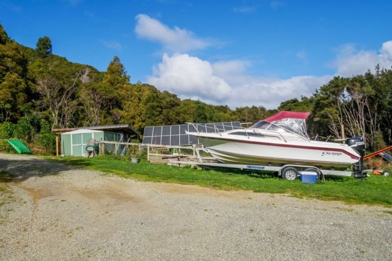 Photo of property in 6661 Kenepuru, Saint Omer, Picton, 7282