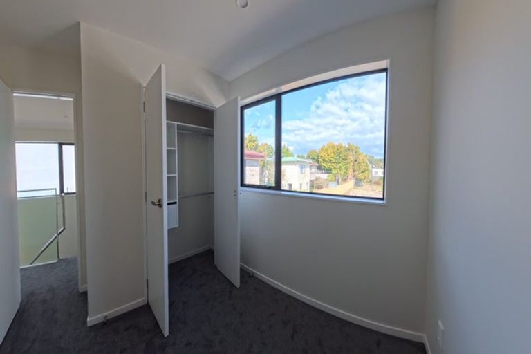 Photo of property in 6/20 William Souter Street, Forrest Hill, Auckland, 0620