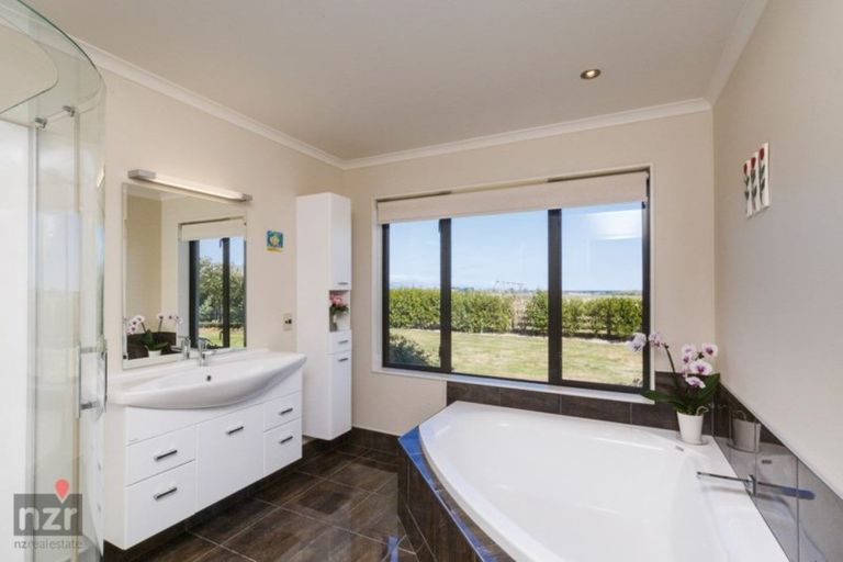 Photo of property in 95 Spur Road, Colyton, Feilding, 4775