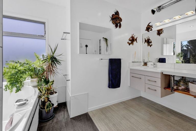 Photo of property in 475 Manawapou Road, Hawera, 4672