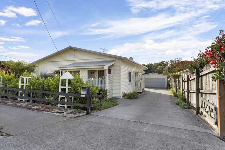 Photo of property in 42 Gaine Street, New Plymouth, 4310