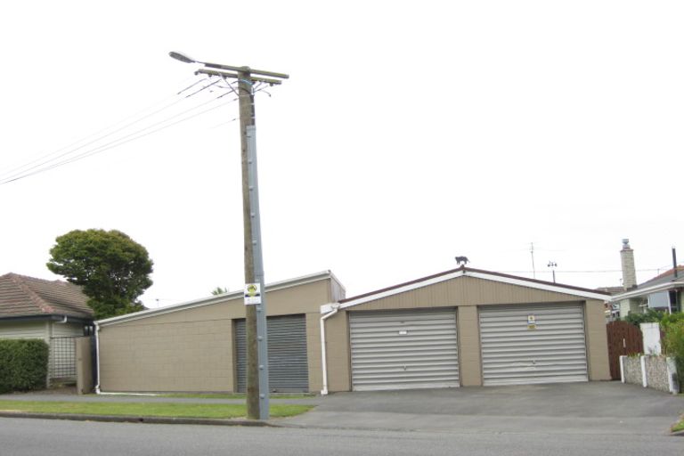 Photo of property in 902 Avonside Drive, Avondale, Christchurch, 8061