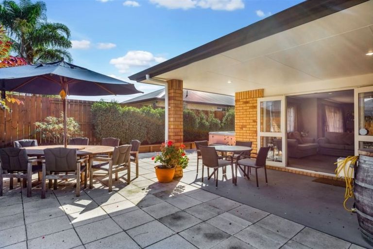 Photo of property in 18 Wiltshire Drive, Huntington, Hamilton, 3210