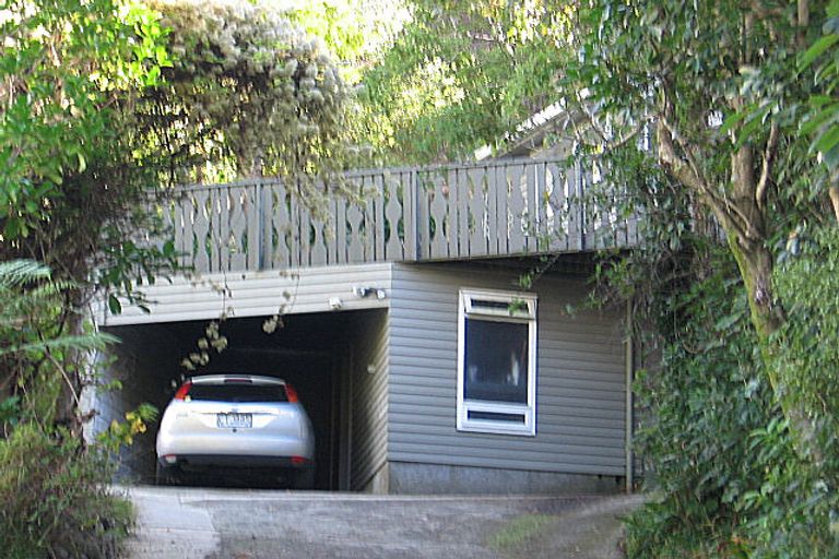 Photo of property in 8 Goddard Grove, Churton Park, Wellington, 6037