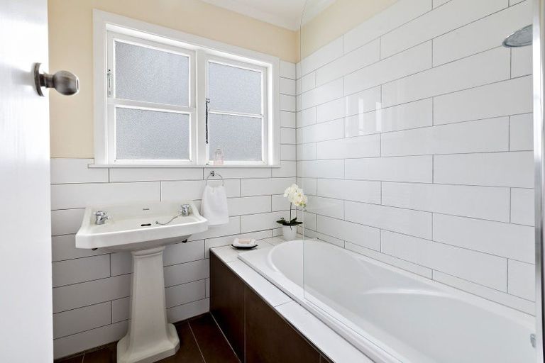 Photo of property in 20 Peel Place, Wainuiomata, Lower Hutt, 5014